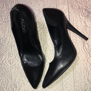 Black Aldo size 38 Heels